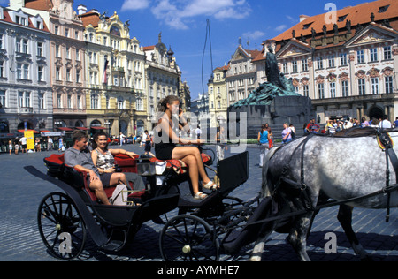 Tschechien, Prag, Pferdekutsche in Staromestske Namesti, Altstädter Ring Stockfoto