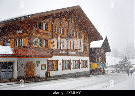Hotel Gasthof Steinbock und Shop in schwerem Schnee fallen - Grindelwald - Brenese Schweizer Alpen Stockfoto