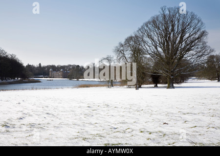 Einen schneebedeckten Feld Blickling im ländlichen England Norfolk im zeitigen Frühjahr Stockfoto