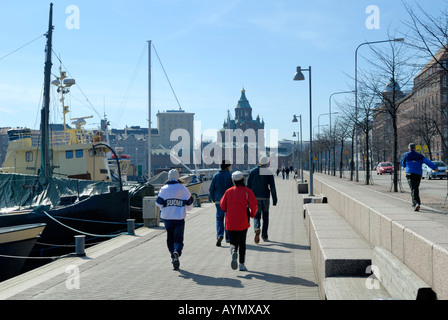 Frühlingsaktivitäten, halten Sie fit in den sonnigen Tag, Helsinki, Finnland, Europa. Stockfoto