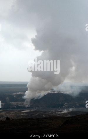 Dampf und Gas ausbrechenden aus Halemaumau Krater am 4. April 2008 Stockfoto