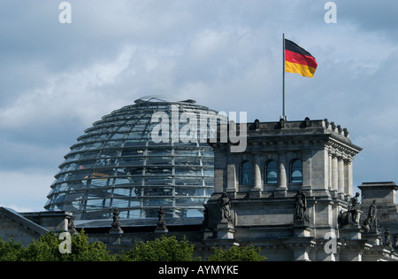 Neue Kuppel des Reichstags durch den britischen Architekten Sir Norman Foster in Berlin, Deutschland Stockfoto