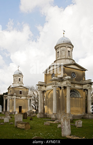 Mistley Türme Kirche mit Friedhof in Essex, England, UK Stockfoto