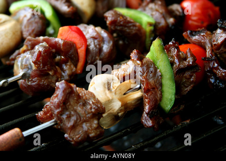 Grill Sticks mit Fleisch und Gemüse Stockfoto