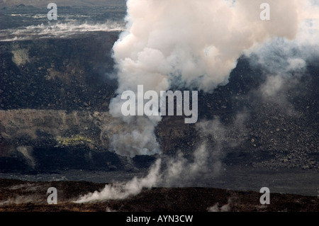 Dampf und Gas ausbrechenden aus Halemaumau Krater am 4. April 2008 Stockfoto