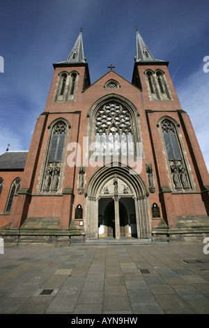 Stadt von Birmingham, England. Birminghams römisch-katholischen Heiligen Tschads Kathedrale St. Chad Zirkus. Stockfoto