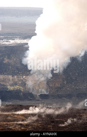 Dampf und Gas ausbrechenden aus Halemaumau Krater am 4. April 2008 Stockfoto