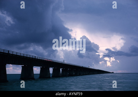 Die ursprünglichen 7 Mile Bridge in den Florida Keys anschließen Knight's Schlüssel zu wenig Duck Key Stockfoto