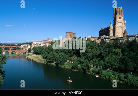 Fluss TARN & gotische Kathedrale SAINTE-CÉCILE 13. Jahrhundert ALBI MIDI-Pyrenäen Frankreich Stockfoto