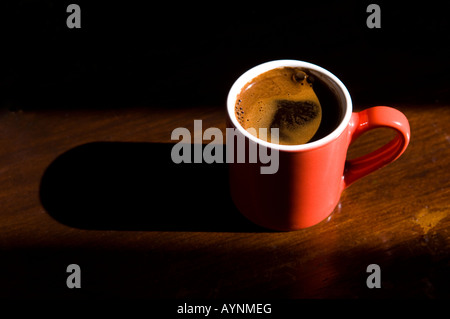 Rote Tasse Kaffee Stockfoto