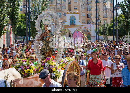 Wallfahrt zu Ehren der Jungfrau des Rosenkranzes in der Sonne fair Fuengirola Malaga Küste Andalusien Spanien Stockfoto
