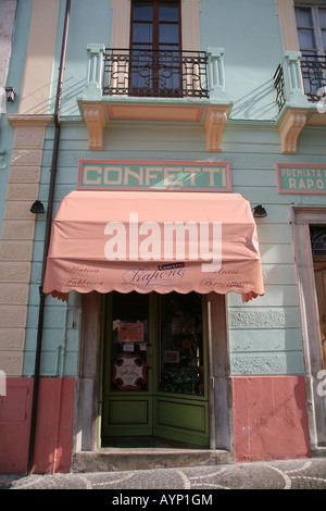 Konfetti-Store, Sulmona, Abruzzen, Italien Stockfoto