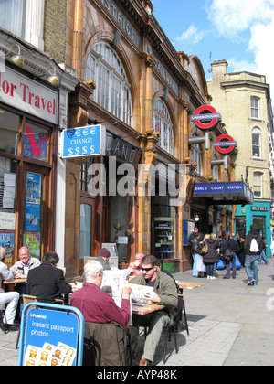 LONDON, VEREINIGTES KÖNIGREICH. Earls Court Road. Stockfoto