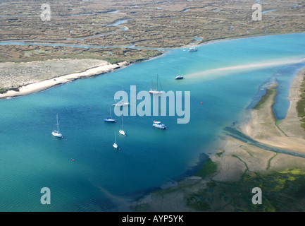 Luftaufnahme von Schlamm Wohnungen nahenden Flughafen in Faro Algarve Portugal Stockfoto