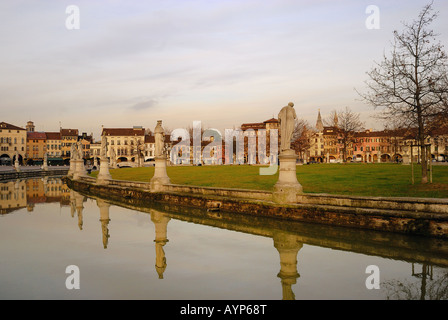 Padua, Veneto, Italien, Prato della Valle, einer der größten Plätze Europas Stockfoto