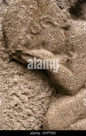 Weinen Engel Cherub Stein Bass Relief Stockfoto