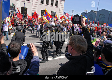 "Olympische Fackel Rezeption ' ^ Anti-China-Protest", "San Francisco", April 9 ^ 2008" Stockfoto