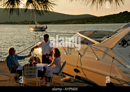 Dalmatinka Restaurant in Ilovik, Insel Ilovik, Kroatien Stockfoto