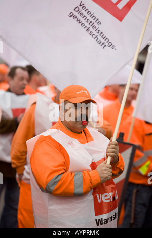 BSR und BWB Wasser und Müllabfuhr Arbeiter union Ausstand, Warnung Streik Demonstrationen am 22. Februar 2008 in Berlin, Deutschland Stockfoto