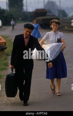 Friedland Flüchtlingslager West Deutschland. Soviet-Germans zurück, Schutzhütten aus der Sowjetunion in die Freiheit. 1980 s HOMER SYKES Stockfoto