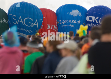 Sport Sponsoring Expedia Saga Nokia Flora Redrow Werbung uk Blackheath South London SE21 Hot Air Sponsoring Ballon 2008 HOMER SYKES Stockfoto