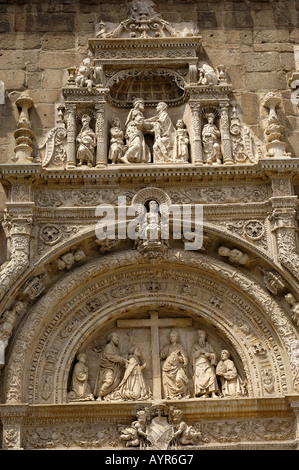 Museo de Santa Cruz, gegründet von Kardinal Pedro González de Mendoza und Alonso de Covarrubias, Toledo Stockfoto