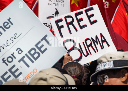 "Olympische Fackel Rezeption ' ^ Anti-China-Protest", "San Francisco", April 9 ^ 2008" Stockfoto