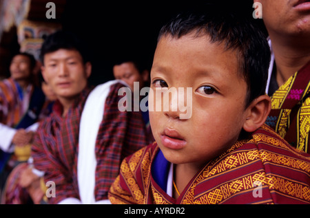 Kind in Thimphu Tsechu (Festival) in seiner elegantesten Kleid, Bhutan Stockfoto