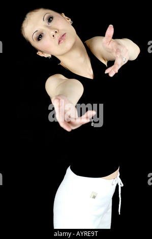 Junge weibliche Ballett-Tänzerin, Ballerina, Tanz-pose Stockfoto