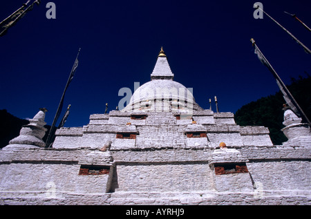 Chendebji Chorten auf der Straße zwischen den Pele-La Pass und Tongsa, Bhutan Stockfoto