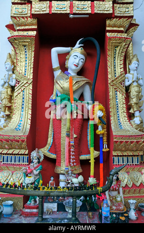 Statue von Thorani, buddhistische Göttin der Erde, Wat Phra dieser Tempel Doi Suthep, Chiang Mai, Thailand, Südostasien Stockfoto