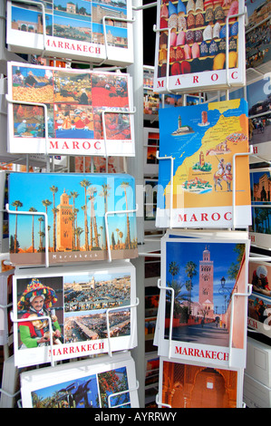 Postkarten zum Verkauf in Marrakech, Marokko Stockfoto