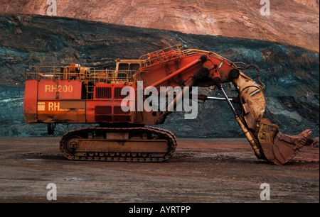 Riesige Bagger auf der weltweit größten offen geschnittene Eisenerz-mine in Tom Price, Western Australia, Australien Stockfoto