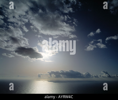 Wolkenstimmung, Dunkle Wolken bin Himmel schlug Dem Meer, La Palma, Kanarische Inseln, Spanien Stockfoto