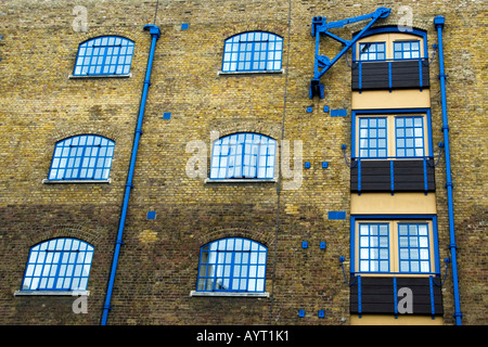 Lagerhalle am Fluss Themse, Wapping, London, England, Vereinigtes Königreich Stockfoto