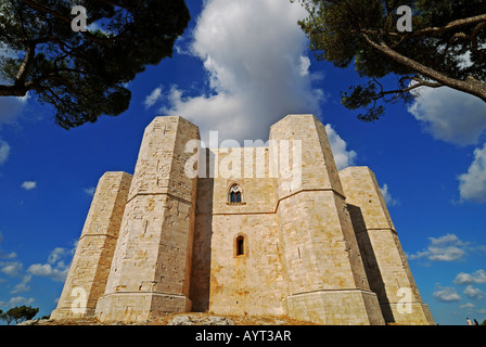 Castel del Monte (Burg des Berges), Apulien, Süditalien Stockfoto