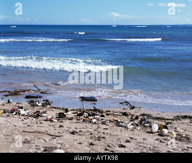 verschmutzter Strand, Abfall, gestrandet, gut, Umwelt, Umweltverschmutzung, DOM-Puerto Plata, Dominikanische Republik, Karibik, Long Beach Stockfoto