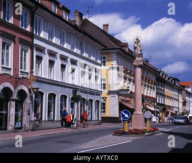 Barocke Haeuser Und Mariensaeule Auf der Marktstrasse in Murnau, Staffelsee, Alpenvorland, Oberbayern Stockfoto