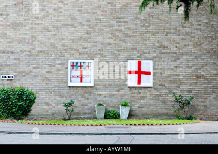 Öffentliche Unterstützung für die englischen Fußball-Nationalmannschaft in England durch das Kreuz von St. George während der 2006 World Cup tour Stockfoto