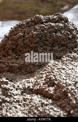 Haufen von Beton neu gegossen Stockfoto