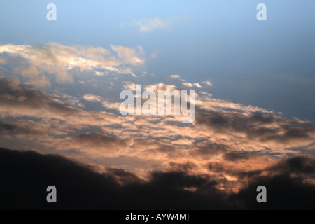 Lichtung zu stürmen, als die Sonne in North Yorkshire untergeht Stockfoto