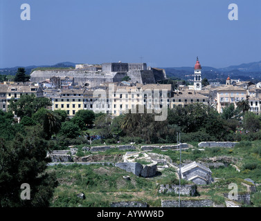 Stadtansicht von Korfu-Stadt Mit Neuer Festung, Ionische Inseln, Griechenland Stockfoto