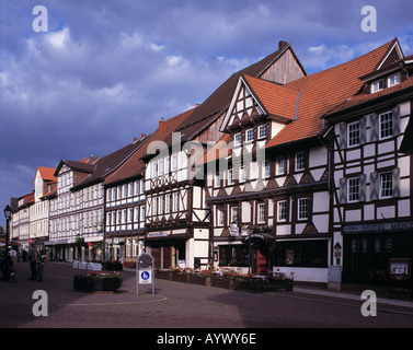 Fachwerkhotel Menzhausen in der langen Straße, Haeuserzeile, Fachwerkhaeuser, Uslar, Solling, Weserbergland, Niedersachsen Stockfoto