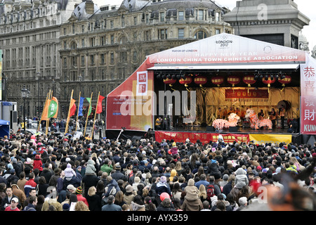Chinese New Year der Hahn-Feierlichkeiten in Trafalgar Square in London 2005 Stockfoto