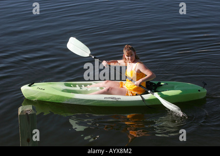 Spielen in Kajaks auf South Padre Island Wasserstraßen Corpus Christi Texas TX USA Stockfoto