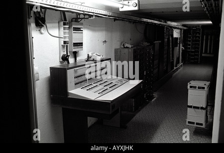 DEUTSCHLAND STASSI BUNKER GEHEIME DDR KALTEN KRIEGES KLUFT WAND Stockfoto