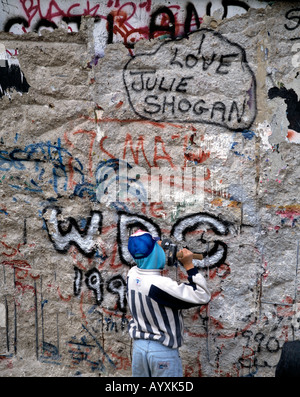 D-Berlin, Öffnung der Berliner Mauer, Tourist, Mauerspecht Stockfoto