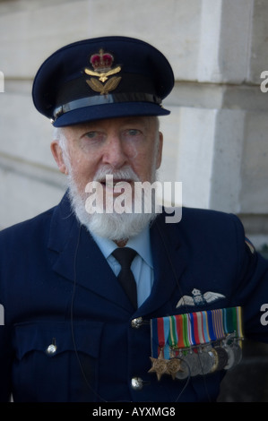 eine alte RAAF Royal Australian Flying Corps Flugbesatzung ANZAC Tag März Stockfoto