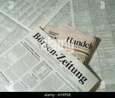 Zeitungen, deutsche Fachzeitschriften, Wirtschaftszeitung, Tageszeitung, Wochenzeitung, lesen Zeitung, Zeitungsleser, Herausgeber der Zeitung, Print, Presse, Pressemarkt, Printmedien, Pressebericht, Zeitschrift, Magazin, Journalist, Journalismus, Medien, mich Stockfoto