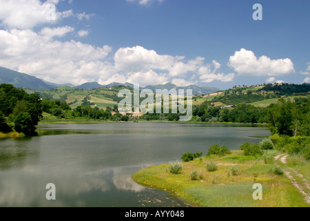 Landschaftsansicht Lago San Rifino Le Marche Italien Stockfoto